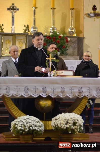 Zdjęcie w galerii na portalu naszraciborz.pl: 100 lat Niepodległości. Wręczono kolejne medale ks. Stefana Pieczki wiadomości z regionu