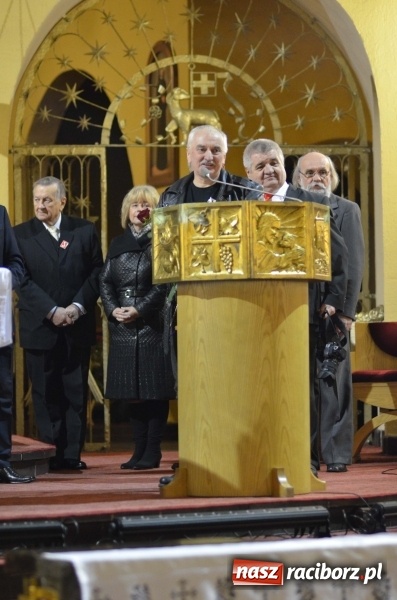Zdjęcie w galerii na portalu naszraciborz.pl: 100 lat Niepodległości. Wręczono kolejne medale ks. Stefana Pieczki wiadomości z regionu