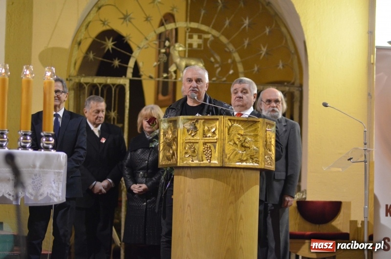 Zdjęcie w galerii na portalu naszraciborz.pl: 100 lat Niepodległości. Wręczono kolejne medale ks. Stefana Pieczki wiadomości z regionu