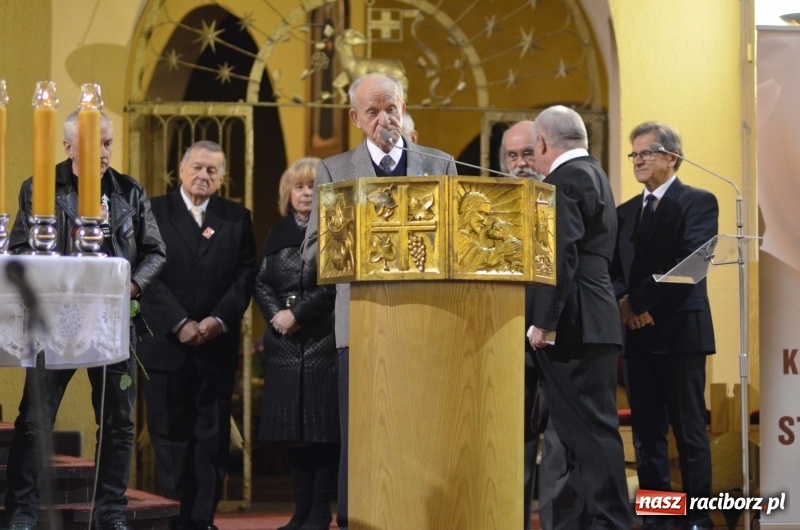 Zdjęcie w galerii na portalu naszraciborz.pl: 100 lat Niepodległości. Wręczono kolejne medale ks. Stefana Pieczki wiadomości z regionu