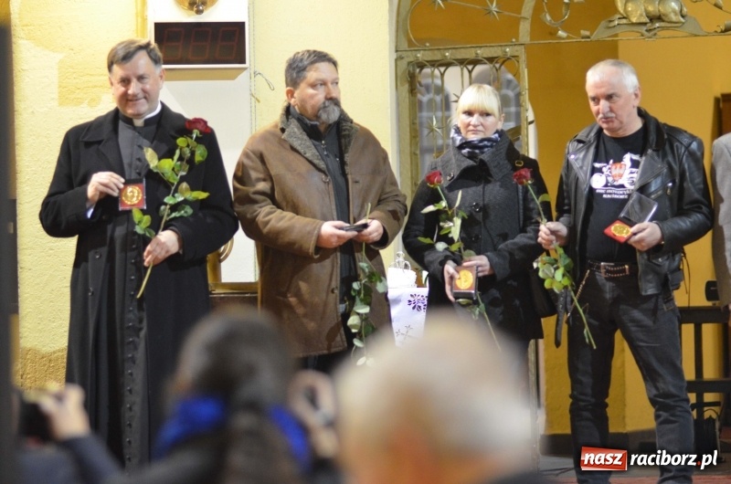 Zdjęcie w galerii na portalu naszraciborz.pl: 100 lat Niepodległości. Wręczono kolejne medale ks. Stefana Pieczki wiadomości z regionu