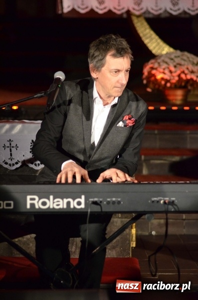 Zdjęcie w galerii na portalu naszraciborz.pl: 100 lat Niepodległości. Wręczono kolejne medale ks. Stefana Pieczki wiadomości z regionu