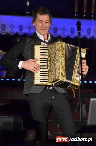 Zdjęcie w galerii na portalu naszraciborz.pl: 100 lat Niepodległości. Wręczono kolejne medale ks. Stefana Pieczki wiadomości z regionu