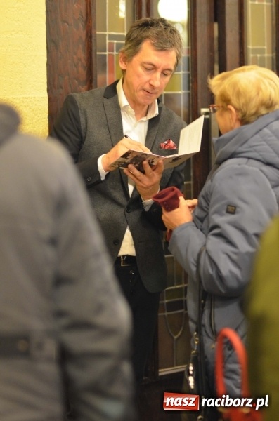 Zdjęcie w galerii na portalu naszraciborz.pl: 100 lat Niepodległości. Wręczono kolejne medale ks. Stefana Pieczki wiadomości z regionu