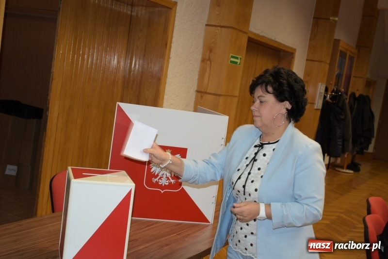 Zdjęcie w galerii na portalu naszraciborz.pl: Inauguracja nowej kadencji Rady Gminy Krzyżanowice  wiadomości z regionu