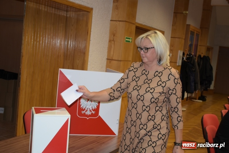 Zdjęcie w galerii na portalu naszraciborz.pl: Inauguracja nowej kadencji Rady Gminy Krzyżanowice  wiadomości z regionu