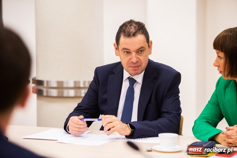 Zdjęcie w galerii na portalu naszraciborz.pl: Adam Wajda przewodniczącym Rady Powiatu Raciborskiego. Wybrano również wiceprzewodniczących wiadomości z regionu