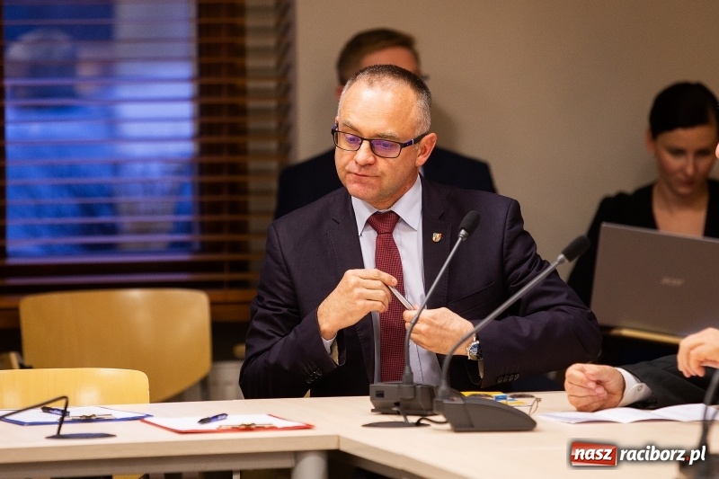 Zdjęcie w galerii na portalu naszraciborz.pl: Adam Wajda przewodniczącym Rady Powiatu Raciborskiego. Wybrano również wiceprzewodniczących wiadomości z regionu
