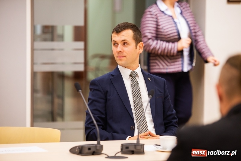 Zdjęcie w galerii na portalu naszraciborz.pl: Adam Wajda przewodniczącym Rady Powiatu Raciborskiego. Wybrano również wiceprzewodniczących wiadomości z regionu