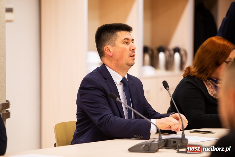 Zdjęcie w galerii na portalu naszraciborz.pl: Adam Wajda przewodniczącym Rady Powiatu Raciborskiego. Wybrano również wiceprzewodniczących wiadomości z regionu