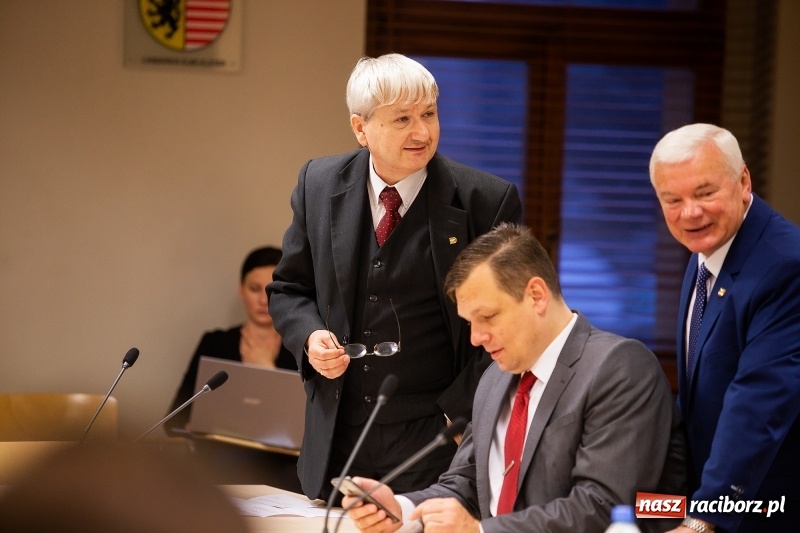 Zdjęcie w galerii na portalu naszraciborz.pl: Adam Wajda przewodniczącym Rady Powiatu Raciborskiego. Wybrano również wiceprzewodniczących wiadomości z regionu