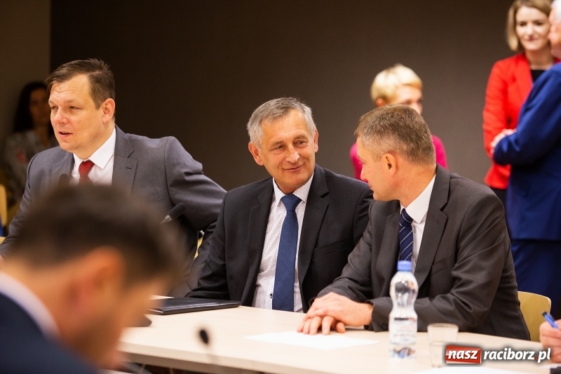 Zdjęcie w galerii na portalu naszraciborz.pl: Adam Wajda przewodniczącym Rady Powiatu Raciborskiego. Wybrano również wiceprzewodniczących wiadomości z regionu