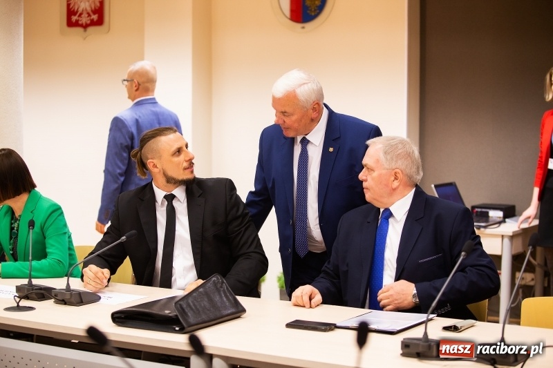 Zdjęcie w galerii na portalu naszraciborz.pl: Adam Wajda przewodniczącym Rady Powiatu Raciborskiego. Wybrano również wiceprzewodniczących wiadomości z regionu