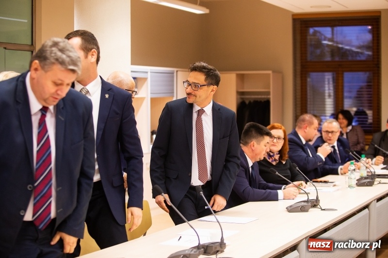 Zdjęcie w galerii na portalu naszraciborz.pl: Adam Wajda przewodniczącym Rady Powiatu Raciborskiego. Wybrano również wiceprzewodniczących wiadomości z regionu