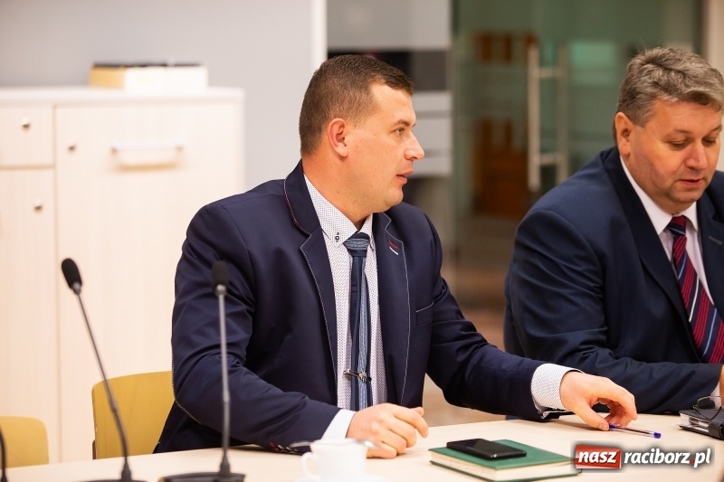 Zdjęcie w galerii na portalu naszraciborz.pl: Adam Wajda przewodniczącym Rady Powiatu Raciborskiego. Wybrano również wiceprzewodniczących wiadomości z regionu