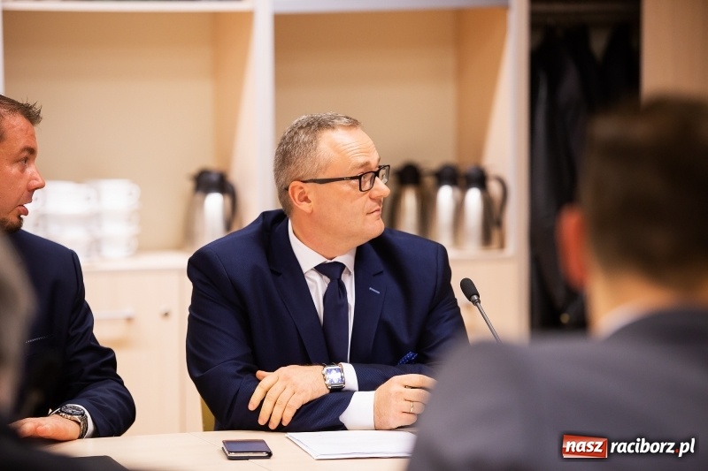 Zdjęcie w galerii na portalu naszraciborz.pl: Adam Wajda przewodniczącym Rady Powiatu Raciborskiego. Wybrano również wiceprzewodniczących wiadomości z regionu