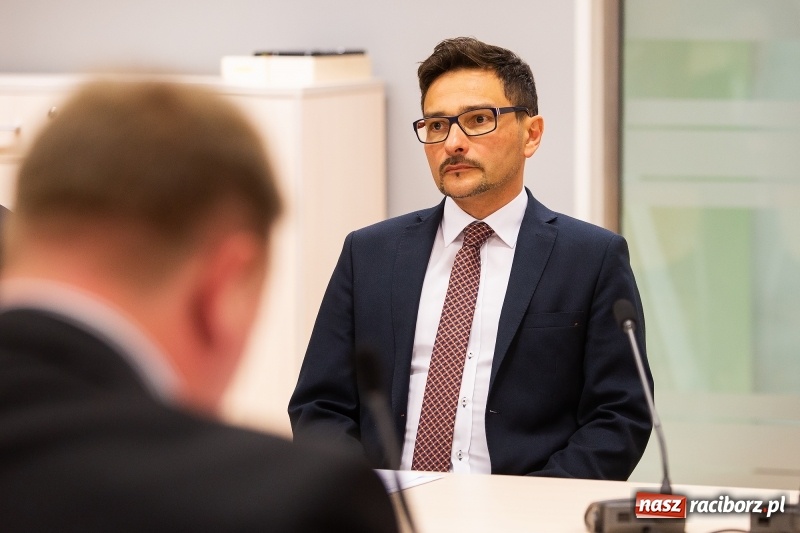 Zdjęcie w galerii na portalu naszraciborz.pl: Adam Wajda przewodniczącym Rady Powiatu Raciborskiego. Wybrano również wiceprzewodniczących wiadomości z regionu