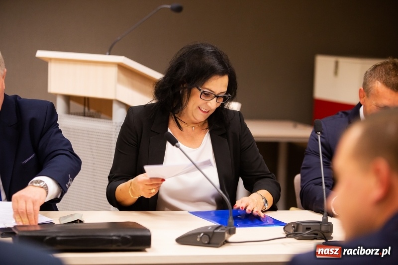 Zdjęcie w galerii na portalu naszraciborz.pl: Adam Wajda przewodniczącym Rady Powiatu Raciborskiego. Wybrano również wiceprzewodniczących wiadomości z regionu