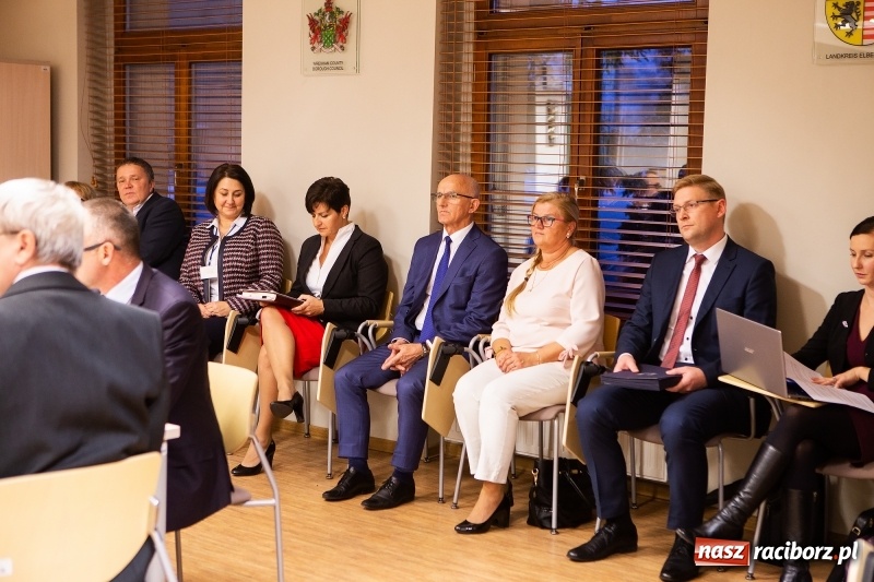 Zdjęcie w galerii na portalu naszraciborz.pl: Adam Wajda przewodniczącym Rady Powiatu Raciborskiego. Wybrano również wiceprzewodniczących wiadomości z regionu