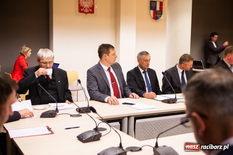 Zdjęcie w galerii na portalu naszraciborz.pl: Adam Wajda przewodniczącym Rady Powiatu Raciborskiego. Wybrano również wiceprzewodniczących wiadomości z regionu