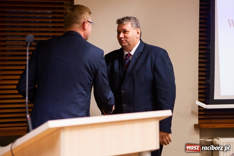 Zdjęcie w galerii na portalu naszraciborz.pl: Adam Wajda przewodniczącym Rady Powiatu Raciborskiego. Wybrano również wiceprzewodniczących wiadomości z regionu