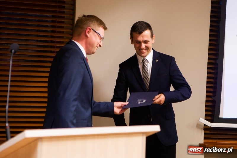 Zdjęcie w galerii na portalu naszraciborz.pl: Adam Wajda przewodniczącym Rady Powiatu Raciborskiego. Wybrano również wiceprzewodniczących wiadomości z regionu