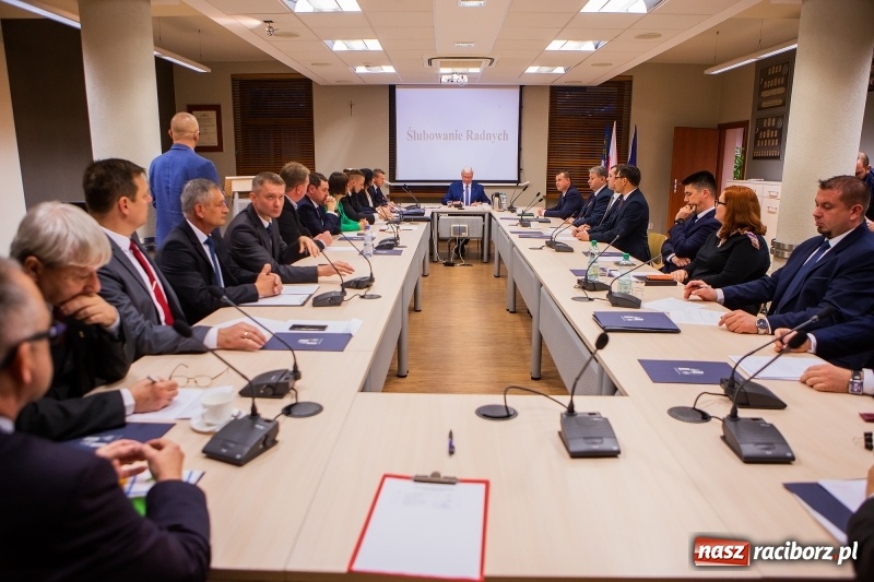 Zdjęcie w galerii na portalu naszraciborz.pl: Adam Wajda przewodniczącym Rady Powiatu Raciborskiego. Wybrano również wiceprzewodniczących wiadomości z regionu