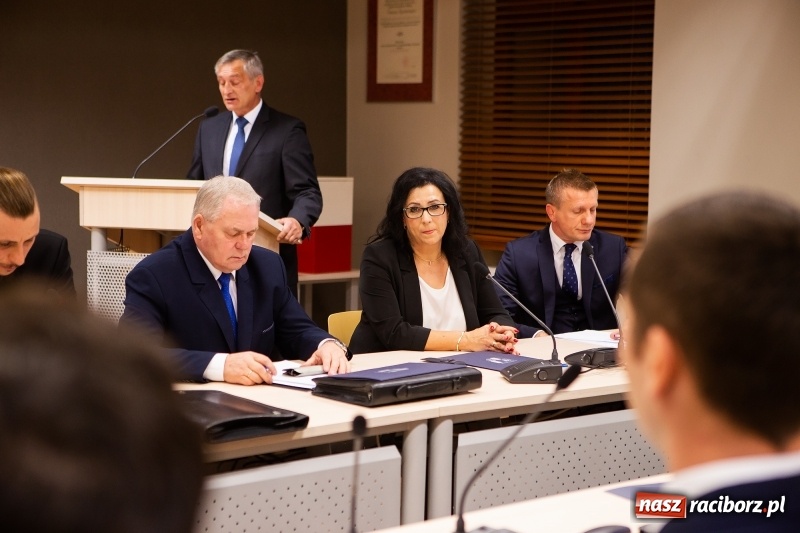 Zdjęcie w galerii na portalu naszraciborz.pl: Adam Wajda przewodniczącym Rady Powiatu Raciborskiego. Wybrano również wiceprzewodniczących wiadomości z regionu