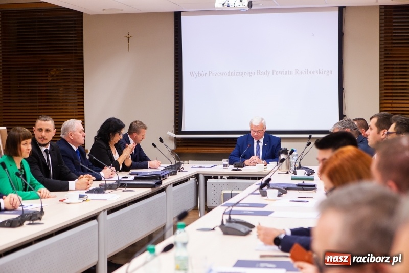Zdjęcie w galerii na portalu naszraciborz.pl: Adam Wajda przewodniczącym Rady Powiatu Raciborskiego. Wybrano również wiceprzewodniczących wiadomości z regionu