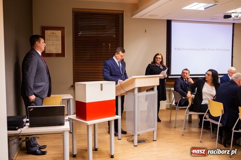 Zdjęcie w galerii na portalu naszraciborz.pl: Adam Wajda przewodniczącym Rady Powiatu Raciborskiego. Wybrano również wiceprzewodniczących wiadomości z regionu