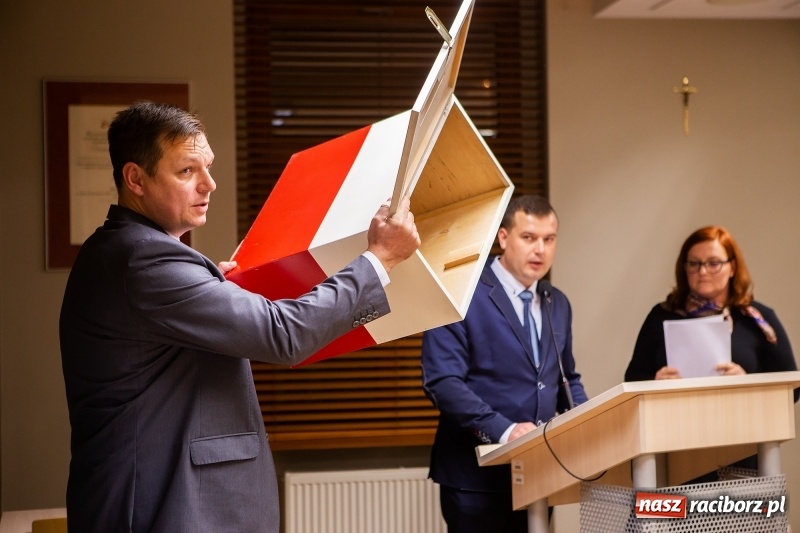 Zdjęcie w galerii na portalu naszraciborz.pl: Adam Wajda przewodniczącym Rady Powiatu Raciborskiego. Wybrano również wiceprzewodniczących wiadomości z regionu