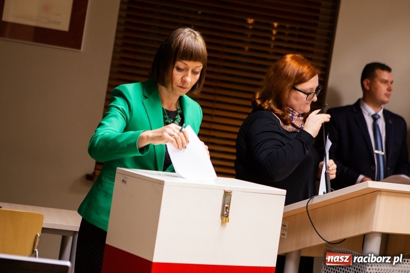 Zdjęcie w galerii na portalu naszraciborz.pl: Adam Wajda przewodniczącym Rady Powiatu Raciborskiego. Wybrano również wiceprzewodniczących wiadomości z regionu