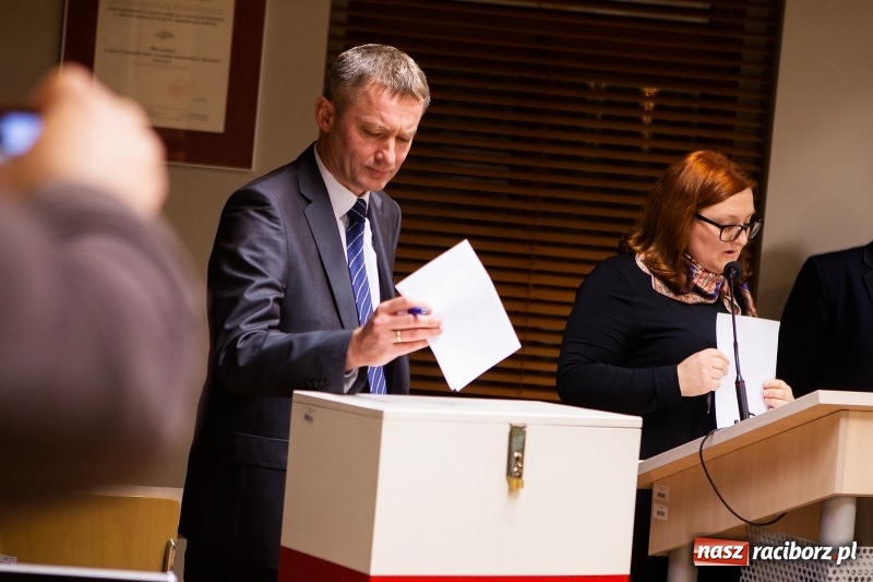 Zdjęcie w galerii na portalu naszraciborz.pl: Adam Wajda przewodniczącym Rady Powiatu Raciborskiego. Wybrano również wiceprzewodniczących wiadomości z regionu
