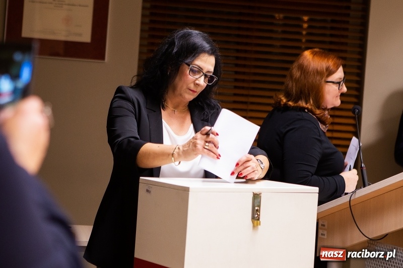 Zdjęcie w galerii na portalu naszraciborz.pl: Adam Wajda przewodniczącym Rady Powiatu Raciborskiego. Wybrano również wiceprzewodniczących wiadomości z regionu