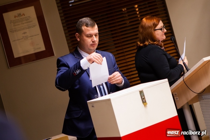 Zdjęcie w galerii na portalu naszraciborz.pl: Adam Wajda przewodniczącym Rady Powiatu Raciborskiego. Wybrano również wiceprzewodniczących wiadomości z regionu