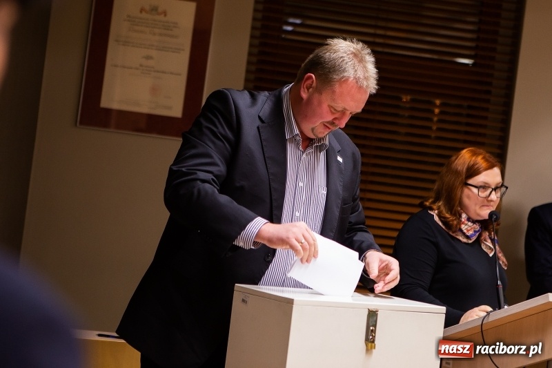 Zdjęcie w galerii na portalu naszraciborz.pl: Adam Wajda przewodniczącym Rady Powiatu Raciborskiego. Wybrano również wiceprzewodniczących wiadomości z regionu