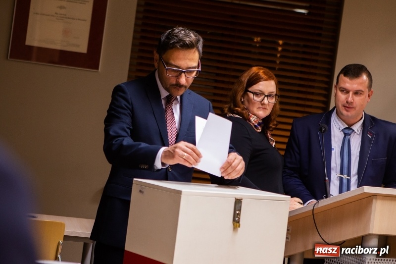 Zdjęcie w galerii na portalu naszraciborz.pl: Adam Wajda przewodniczącym Rady Powiatu Raciborskiego. Wybrano również wiceprzewodniczących wiadomości z regionu