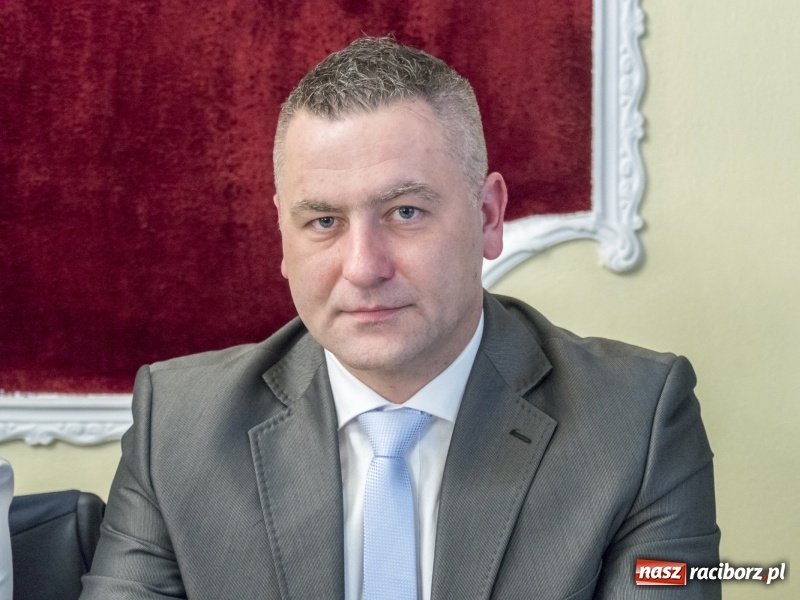 Zdjęcie w galerii na portalu naszraciborz.pl: Radosław Kasprzyk nowym przewodniczącym Rady Miejskiej w Kuźni Raciborskiej  wiadomości z regionu