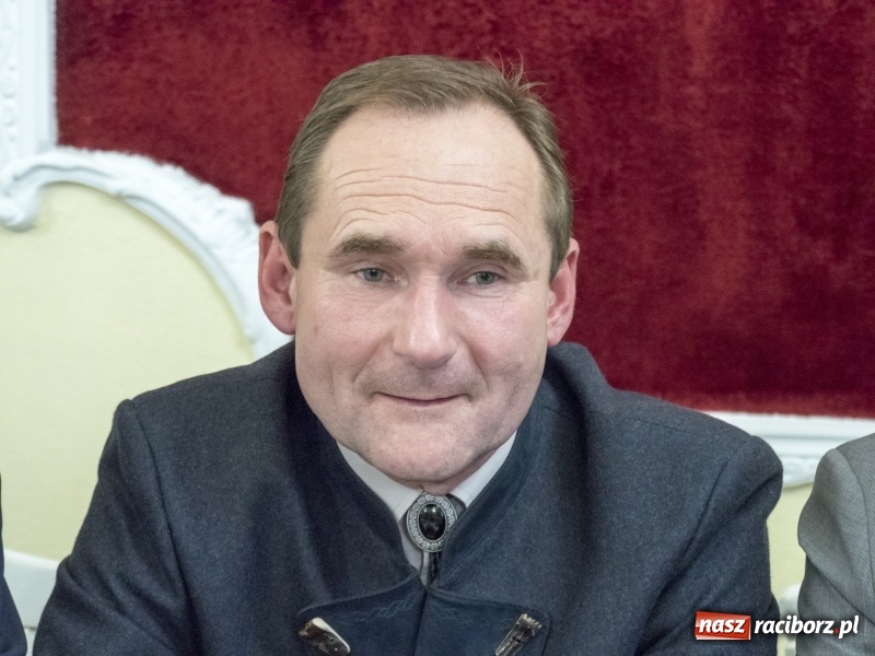 Zdjęcie w galerii na portalu naszraciborz.pl: Radosław Kasprzyk nowym przewodniczącym Rady Miejskiej w Kuźni Raciborskiej  wiadomości z regionu