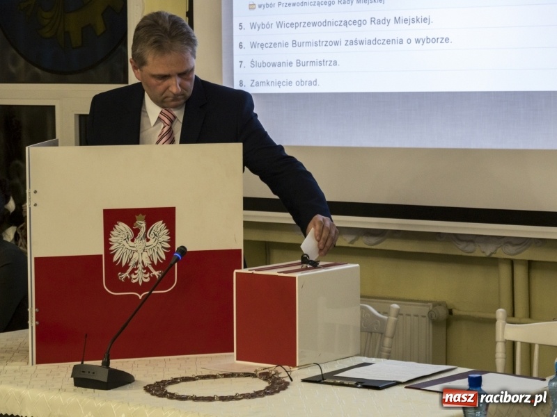 Zdjęcie w galerii na portalu naszraciborz.pl: Radosław Kasprzyk nowym przewodniczącym Rady Miejskiej w Kuźni Raciborskiej  wiadomości z regionu