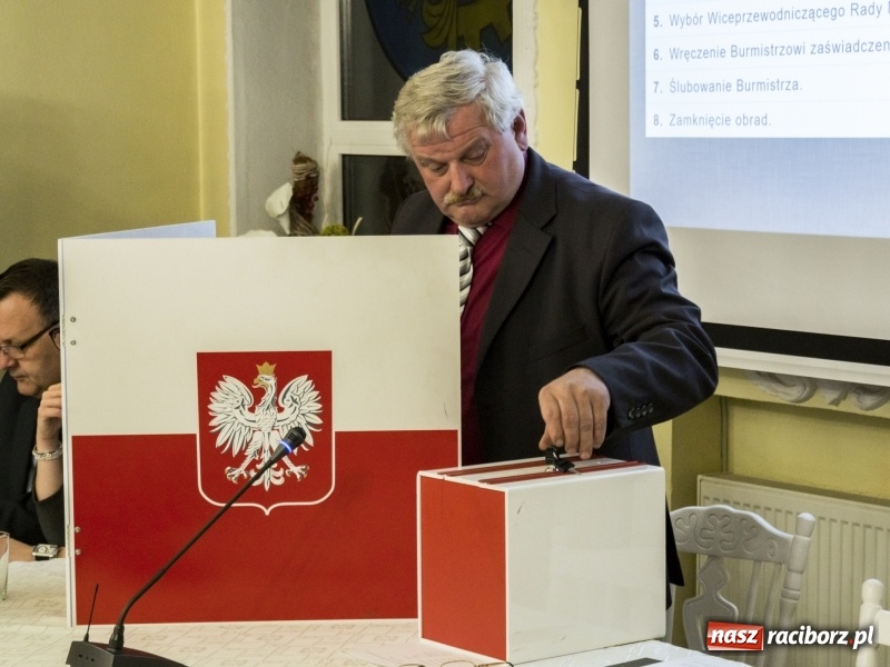 Zdjęcie w galerii na portalu naszraciborz.pl: Radosław Kasprzyk nowym przewodniczącym Rady Miejskiej w Kuźni Raciborskiej  wiadomości z regionu