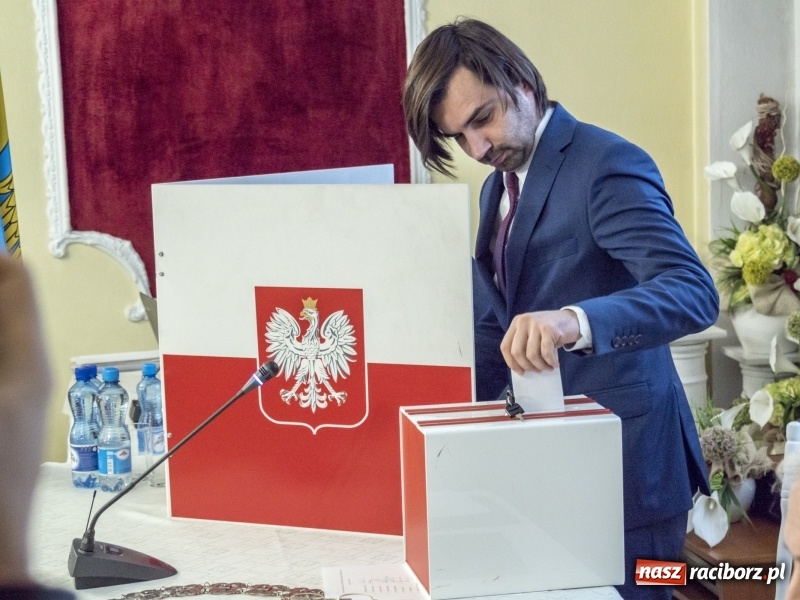 Zdjęcie w galerii na portalu naszraciborz.pl: Radosław Kasprzyk nowym przewodniczącym Rady Miejskiej w Kuźni Raciborskiej  wiadomości z regionu