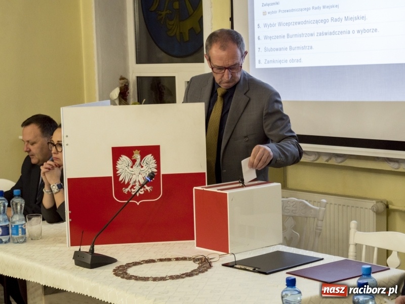 Zdjęcie w galerii na portalu naszraciborz.pl: Radosław Kasprzyk nowym przewodniczącym Rady Miejskiej w Kuźni Raciborskiej  wiadomości z regionu