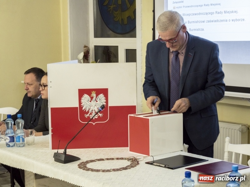 Zdjęcie w galerii na portalu naszraciborz.pl: Radosław Kasprzyk nowym przewodniczącym Rady Miejskiej w Kuźni Raciborskiej  wiadomości z regionu