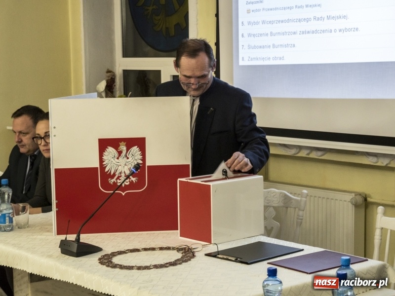 Zdjęcie w galerii na portalu naszraciborz.pl: Radosław Kasprzyk nowym przewodniczącym Rady Miejskiej w Kuźni Raciborskiej  wiadomości z regionu