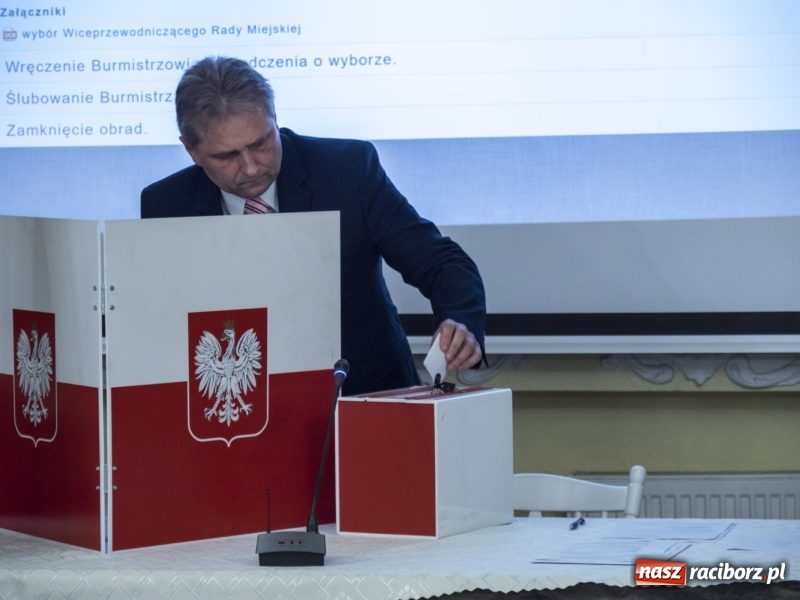 Zdjęcie w galerii na portalu naszraciborz.pl: Radosław Kasprzyk nowym przewodniczącym Rady Miejskiej w Kuźni Raciborskiej  wiadomości z regionu