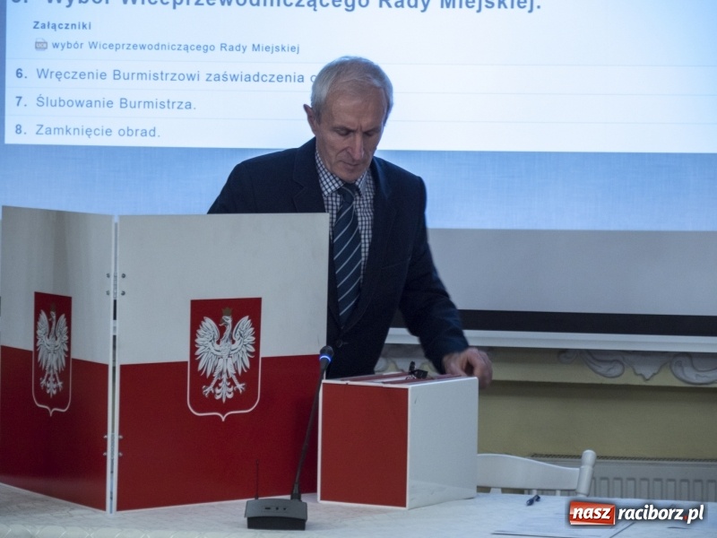 Zdjęcie w galerii na portalu naszraciborz.pl: Radosław Kasprzyk nowym przewodniczącym Rady Miejskiej w Kuźni Raciborskiej  wiadomości z regionu