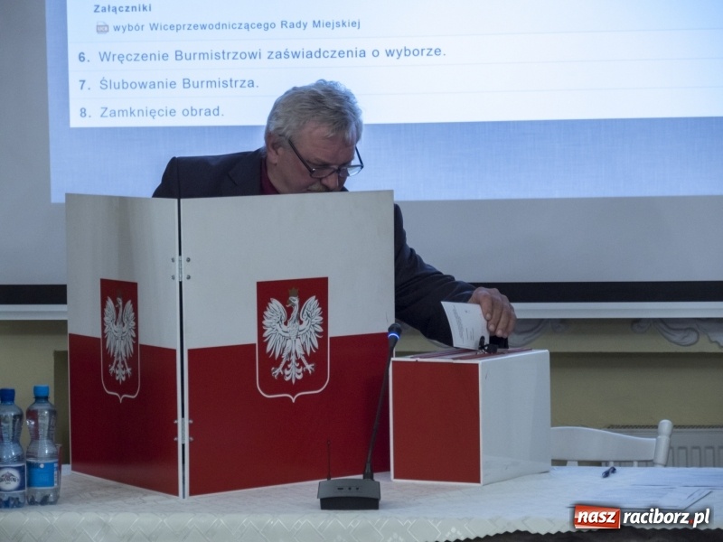 Zdjęcie w galerii na portalu naszraciborz.pl: Radosław Kasprzyk nowym przewodniczącym Rady Miejskiej w Kuźni Raciborskiej  wiadomości z regionu