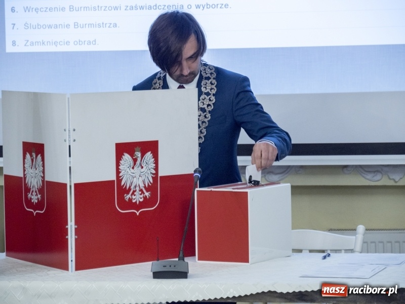 Zdjęcie w galerii na portalu naszraciborz.pl: Radosław Kasprzyk nowym przewodniczącym Rady Miejskiej w Kuźni Raciborskiej  wiadomości z regionu