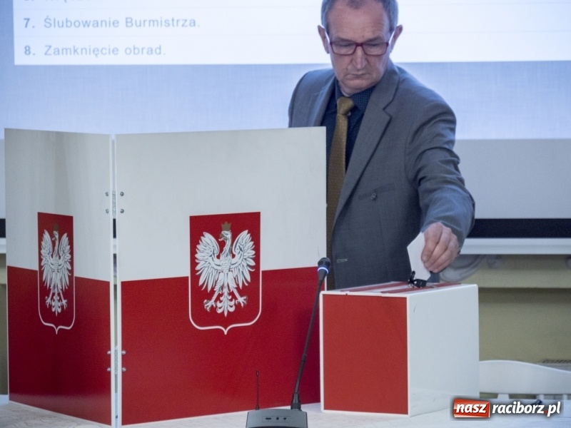 Zdjęcie w galerii na portalu naszraciborz.pl: Radosław Kasprzyk nowym przewodniczącym Rady Miejskiej w Kuźni Raciborskiej  wiadomości z regionu